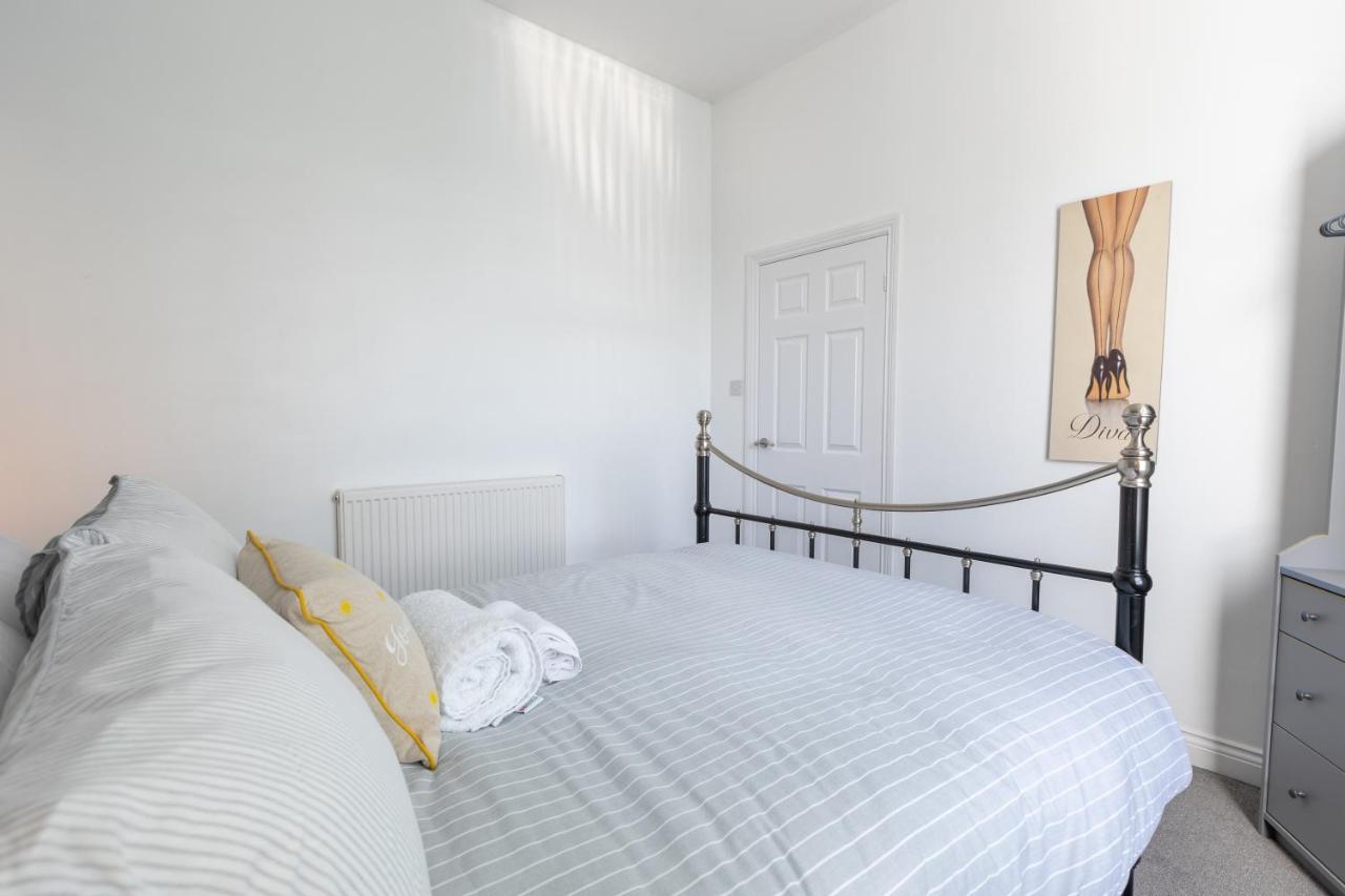 Platform Stadium Apartment With Parking Kingston upon Hull Exterior foto