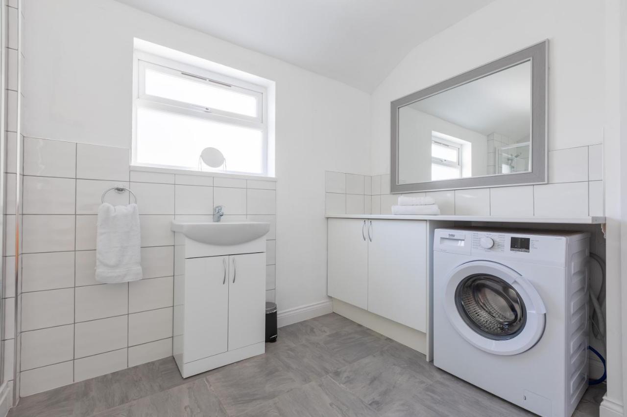 Platform Stadium Apartment With Parking Kingston upon Hull Exterior foto